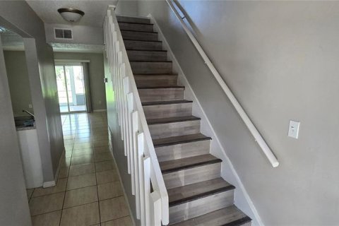 Снять в аренду таунхаус в Киссимми, Флорида 1 комната, 90.86м2, № 1805407 - фото 6