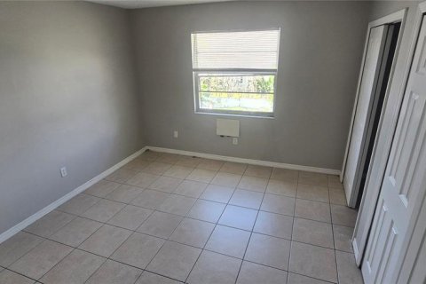 Снять в аренду таунхаус в Киссимми, Флорида 1 комната, 90.86м2, № 1805407 - фото 12