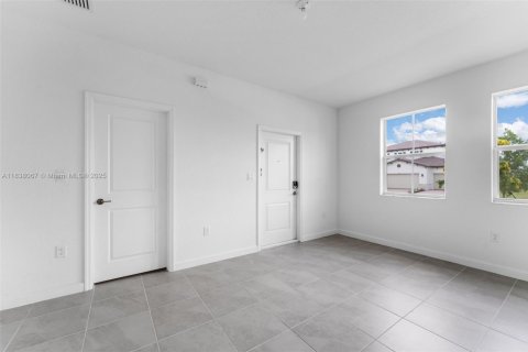 Casa en alquiler en Homestead, Florida, 4 dormitorios № 1978242 - foto 12