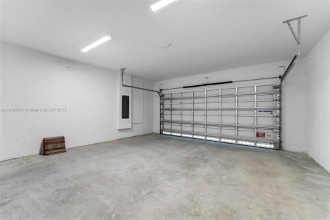 Casa en alquiler en Homestead, Florida, 4 dormitorios № 1978242 - foto 15