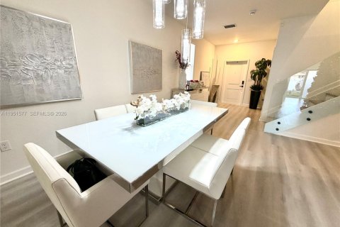 Casa en alquiler en Homestead, Florida, 5 dormitorios № 2009462 - foto 10