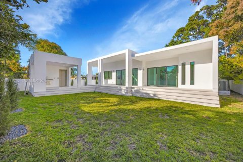 Купить виллу или дом в Майами-Спрингс, Флорида 4 спальни, 244.7м2, № 2049513 - фото 24