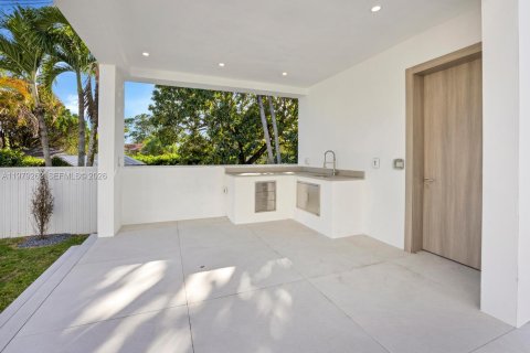 Купить виллу или дом в Майами-Спрингс, Флорида 4 спальни, 244.7м2, № 2049513 - фото 30