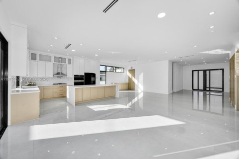 Купить виллу или дом в Майами-Спрингс, Флорида 4 спальни, 244.7м2, № 2049513 - фото 10