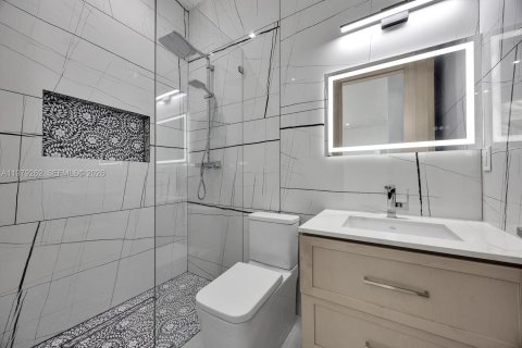 Купить виллу или дом в Майами-Спрингс, Флорида 4 спальни, 244.7м2, № 2049513 - фото 22