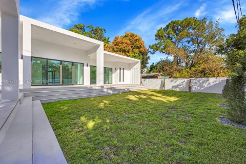 Купить виллу или дом в Майами-Спрингс, Флорида 4 спальни, 244.7м2, № 2049513 - фото 25