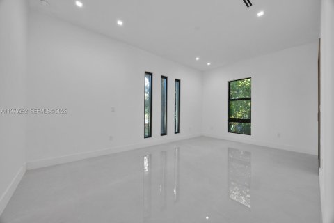 Купить виллу или дом в Майами-Спрингс, Флорида 4 спальни, 244.7м2, № 2049513 - фото 18