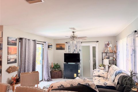 Casa en venta en Hudson, Florida, 3 dormitorios, 142.6 m2 № 2387342 - foto 3