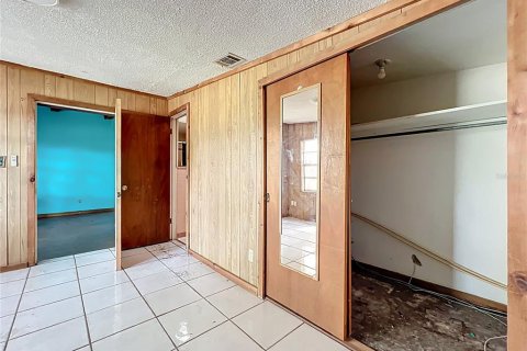 House in Belle Isle, Florida 4 bedrooms, 170.75 sq.m. № 1733472 - photo 30