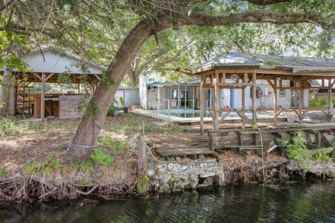 House in Belle Isle, Florida 4 bedrooms, 170.75 sq.m. № 1733472 - photo 9
