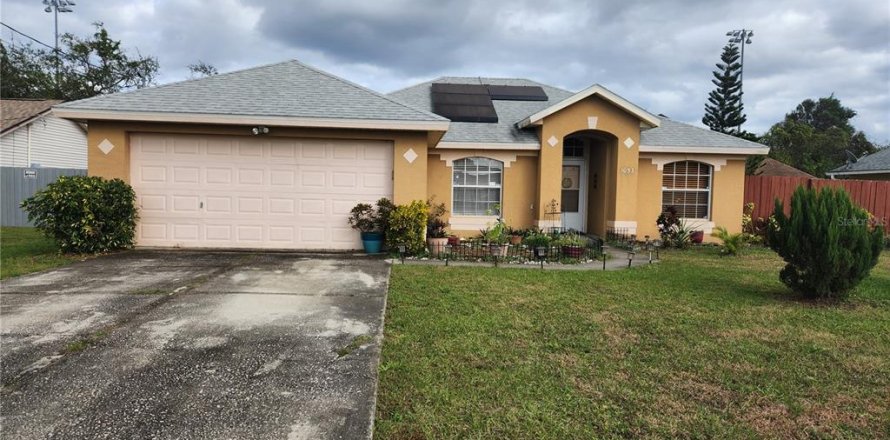 House in Deltona, Florida 3 bedrooms, 111.58 sq.m. № 1445064