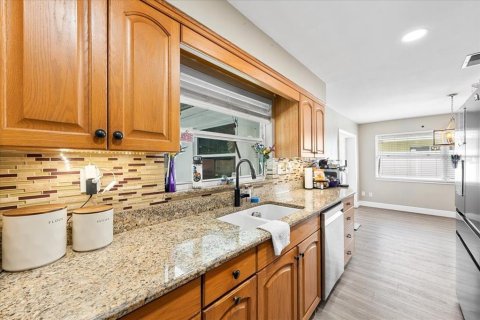 Casa en venta en Largo, Florida, 3 dormitorios, 110.27 m2 № 2353165 - foto 13