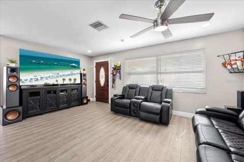 Casa en venta en Largo, Florida, 3 dormitorios, 110.27 m2 № 2353165 - foto 6