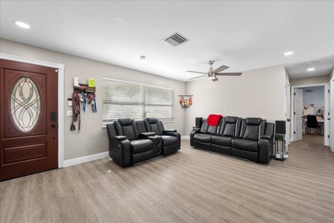 Casa en venta en Largo, Florida, 3 dormitorios, 110.27 m2 № 2353165 - foto 5