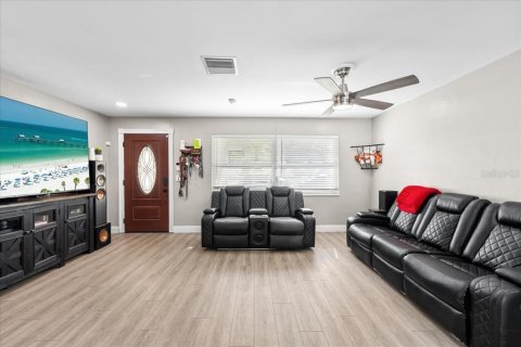 Casa en venta en Largo, Florida, 3 dormitorios, 110.27 m2 № 2353165 - foto 9