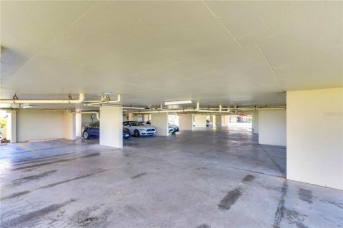 Купить кондоминиум в Трежер-Айленд, Флорида 6 комнат, 105.91м2, № 1769607 - фото 23