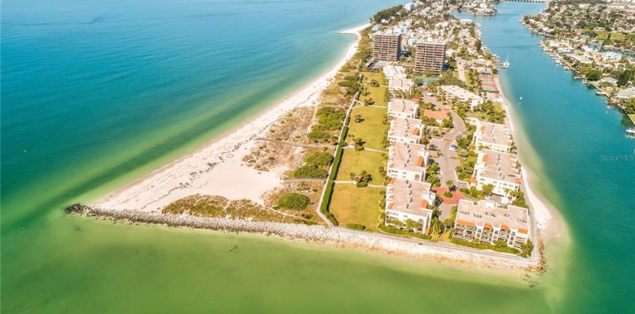 Condominio en Treasure Island, Florida, 2 dormitorios № 1769607