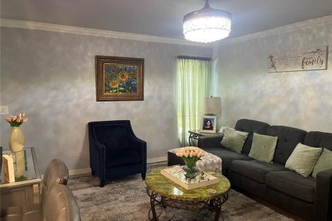 House in Tampa, Florida 3 bedrooms, 130.71 sq.m. № 1907021 - photo 9