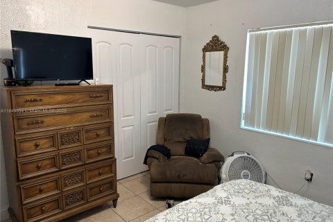 Commercial property in Miami, Florida 176.98 sq.m. № 1840774 - photo 3