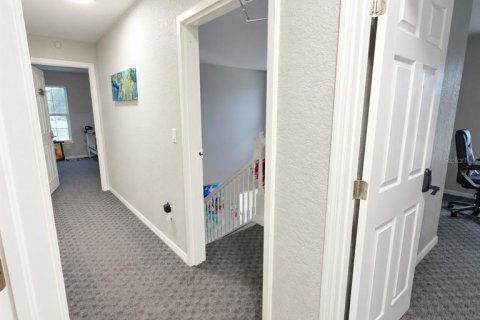 Immobilier commercial à louer à Spring Hill, Floride: 249.91 m2 № 2404772 - photo 4
