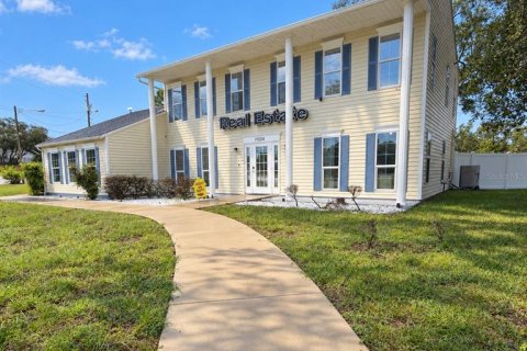 Immobilier commercial à Spring Hill, Floride 249.91 m2 № 2404772