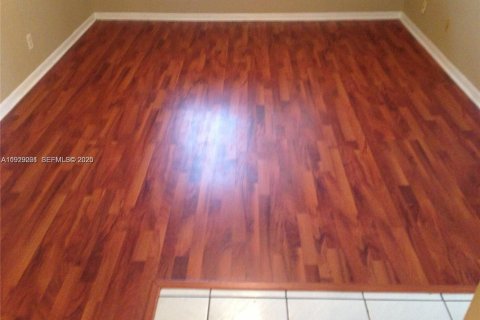 Condominio en venta en Plantation, Florida, 1 dormitorio, 87.33 m2 № 1992983 - foto 13