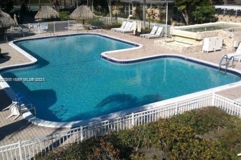 Condominio en venta en Plantation, Florida, 1 dormitorio, 87.33 m2 № 1992983 - foto 26