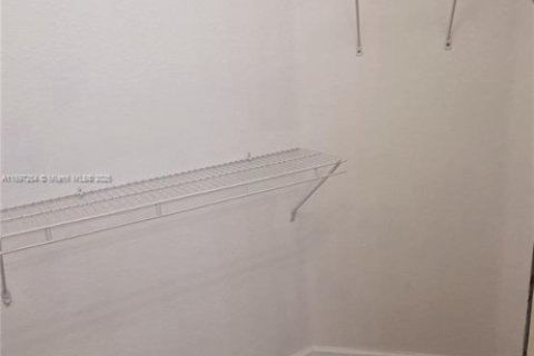 Townhouse in Riviera Beach, Florida 2 bedrooms, 94.95 sq.m. № 1954064 - photo 13