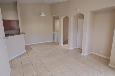 Townhouse in Riviera Beach, Florida 2 bedrooms, 94.95 sq.m. № 1954064 - photo 3