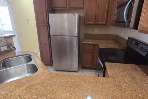 Townhouse in Riviera Beach, Florida 2 bedrooms, 94.95 sq.m. № 1954064 - photo 11