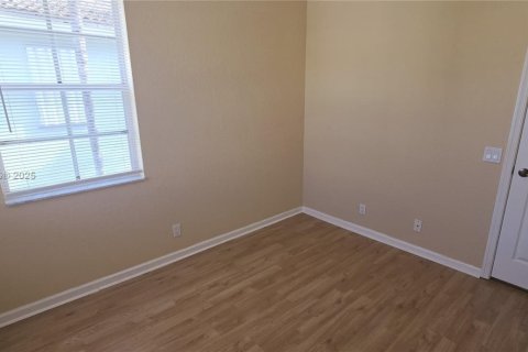 Townhouse in Riviera Beach, Florida 2 bedrooms, 94.95 sq.m. № 1954064 - photo 14