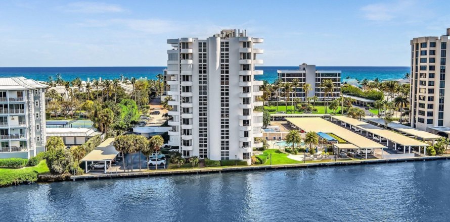Condominio en Delray Beach, Florida, 2 dormitorios  № 1035972