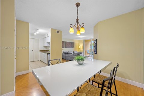 Copropriété à vendre à Aventura, Floride: 1 chambre, 67.82 m2 № 2007375 - photo 8