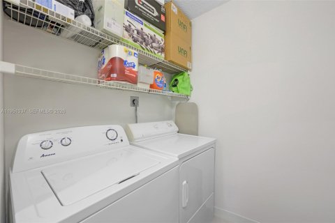 Copropriété à vendre à Aventura, Floride: 1 chambre, 67.82 m2 № 2007375 - photo 11