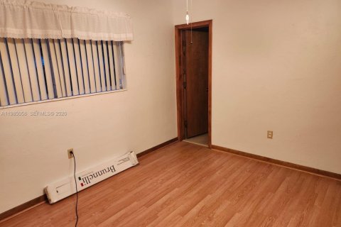 Купить виллу или дом в Хомстед, Флорида 3 спальни, 131.74м2, № 2048174 - фото 5