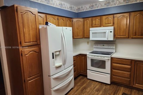 Купить виллу или дом в Хомстед, Флорида 3 спальни, 131.74м2, № 2048174 - фото 3