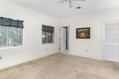 House in Sarasota, Florida 4 bedrooms, 452.16 sq.m. № 1770979 - photo 27