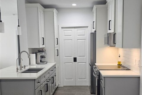 Condominio en venta en Orlando, Florida, 2 dormitorios, 102.84 m2 № 2157031 - foto 3