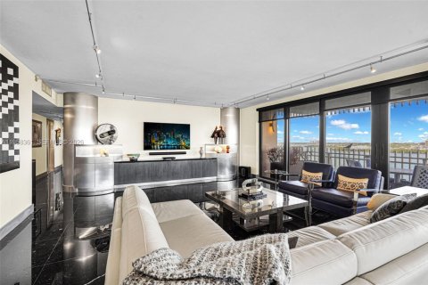 Condo in Miami, Florida, 3 bedrooms № 2026608 - photo 4