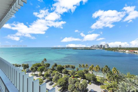 Condo in Miami, Florida, 3 bedrooms № 2026608 - photo 28