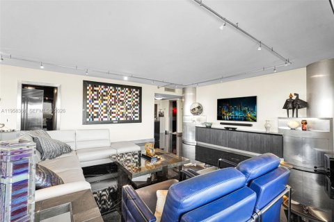 Condo in Miami, Florida, 3 bedrooms № 2026608 - photo 6