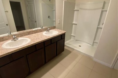 House in Bradenton, Florida 4 bedrooms, 169.83 sq.m. № 2167675 - photo 7