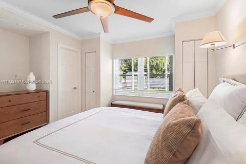 Снять в аренду виллу или дом в Майами-Бич, Флорида 4 спальни, 202.53м2, № 1991297 - фото 23