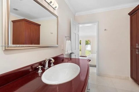 Снять в аренду виллу или дом в Майами-Бич, Флорида 4 спальни, 202.53м2, № 1991297 - фото 14