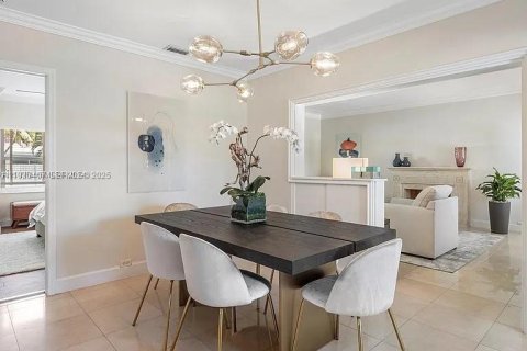 Снять в аренду виллу или дом в Майами-Бич, Флорида 4 спальни, 202.53м2, № 1991297 - фото 9