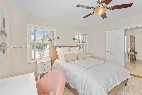 Снять в аренду виллу или дом в Майами-Бич, Флорида 4 спальни, 202.53м2, № 1991297 - фото 20