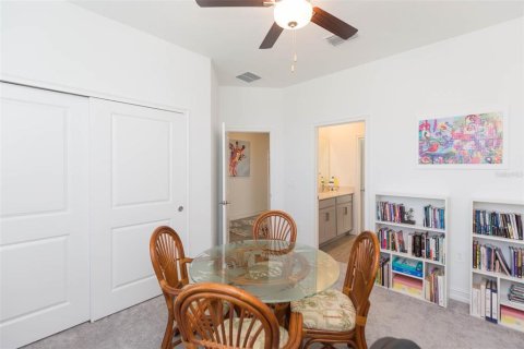 House in Palmetto, Florida 4 bedrooms, 193.61 sq.m. № 1781208 - photo 30