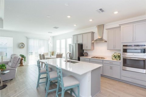 House in Palmetto, Florida 4 bedrooms, 193.61 sq.m. № 1781208 - photo 3