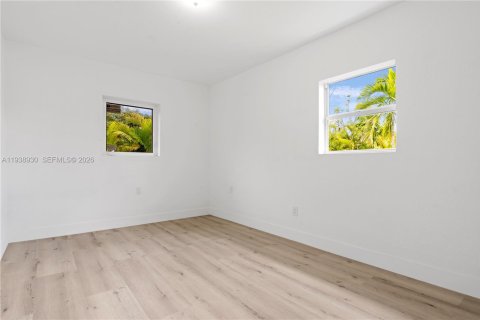 Casa en alquiler en Miami, Florida, 4 dormitorios, 185.71 m2 № 1996719 - foto 19