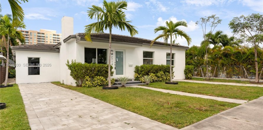 Casa en Miami, Florida 4 dormitorios, 185.71 m2 № 1996719